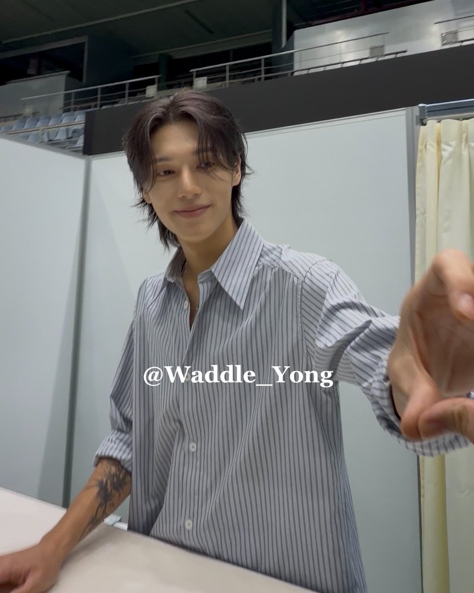 Waddle_Yong's tweet photo. 260802 メンバー別ハートタッチ会 

🐈‍⬛🥀
#ATEEZ #エイティーズ #ATEEZリリイベ
#GOLDENHOUR_Part5 https://t.co/xrKCYfyGdD
