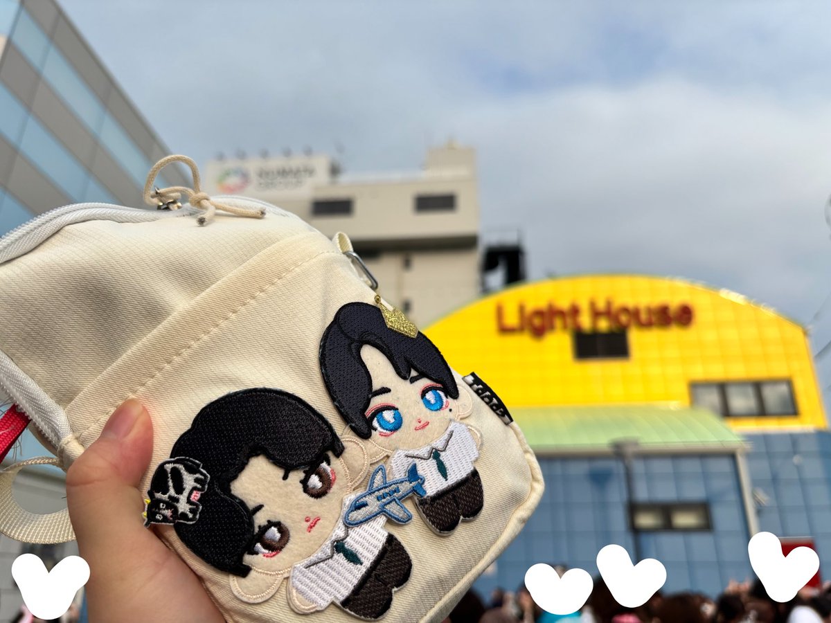 25chu_msmn's tweet photo. 今日は特典会取らなかったので早々に特急で離脱しました🚃
激ヤバな混み具合の逆最だったけど推し出てきたら元気出た〜！！
そんなにいっぱいはいけないけど、自分らしいソロ遠征の楽しみ方を探すのを今ツアーの目標にします✈️ https://t.co/jQDrMLsyB0