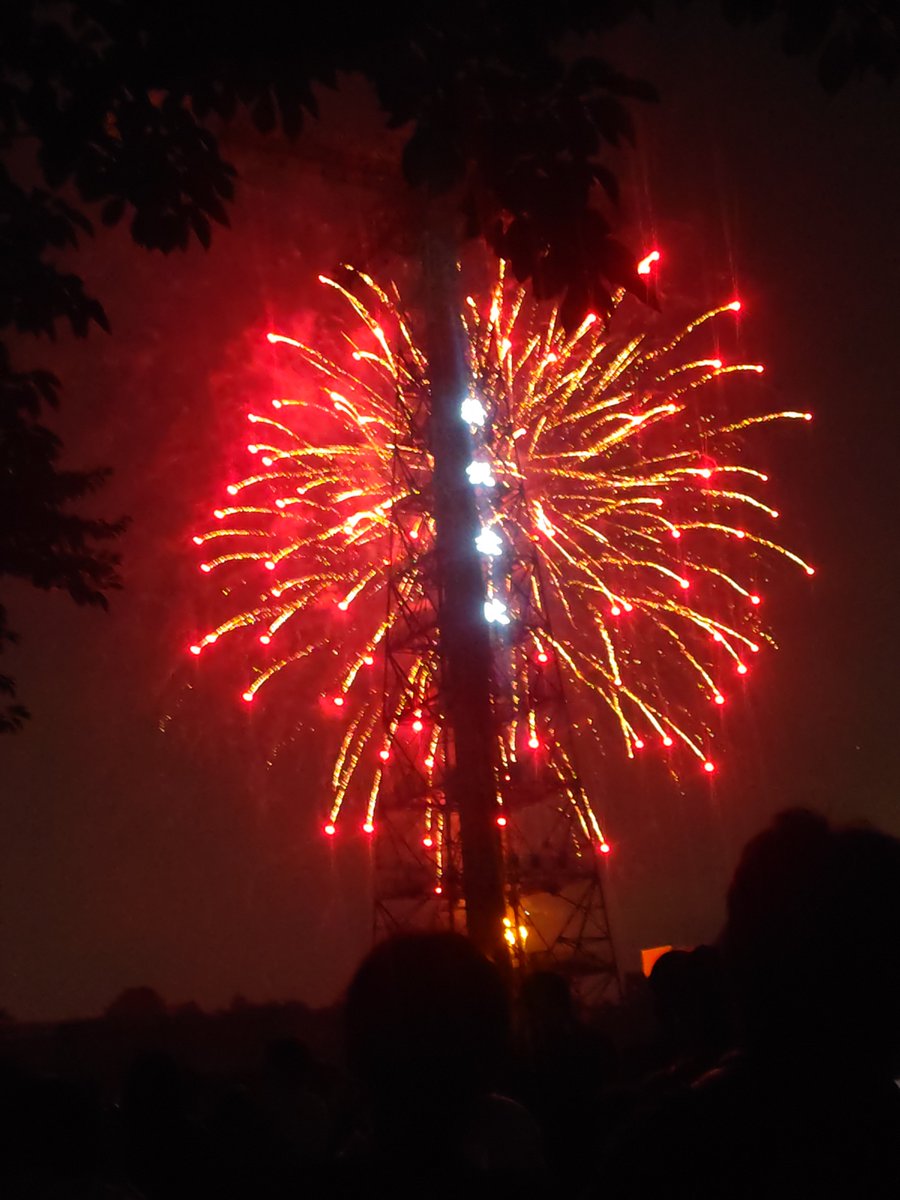 mthlfry's tweet photo. この週末は、またまた映画観に行って、夏祭りで花火観て、息子の夏休みの自由研究目的で歴史博物館〜。 https://t.co/qNXOKWwpGm