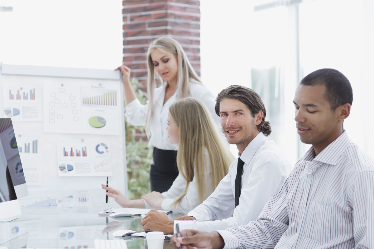SampleAnswers's tweet photo. Data is the foundation of strategic success. Without rigorous cleansing, research loses its edge. We specialise in data integrity, helping you make informed, risk-aware decisions with precision. Elevate your research today. 📈🔍 #MRX #MarketResearch #DataQuality https://t.co/6dF0tsdfg4