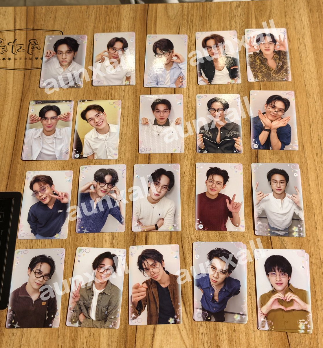 aunxall's tweet photo. ขาย / จัดส่งเท่านั้น / ค่าส่งบ้านละ 40 บาท

แรนด้อมการ์ดชาย
- ปอนด์ 60 บาท
- จิมมี่ซี ใบละ 50 บาท (รับคู่ราคาพิเศษ)
- คนที่เหลือใบละ 20 บาท

#งานมหกรรมนิยายนานาชาติ2026xGMMTV
#ตลาดนัดgmmtv https://t.co/rfAqbDjutH