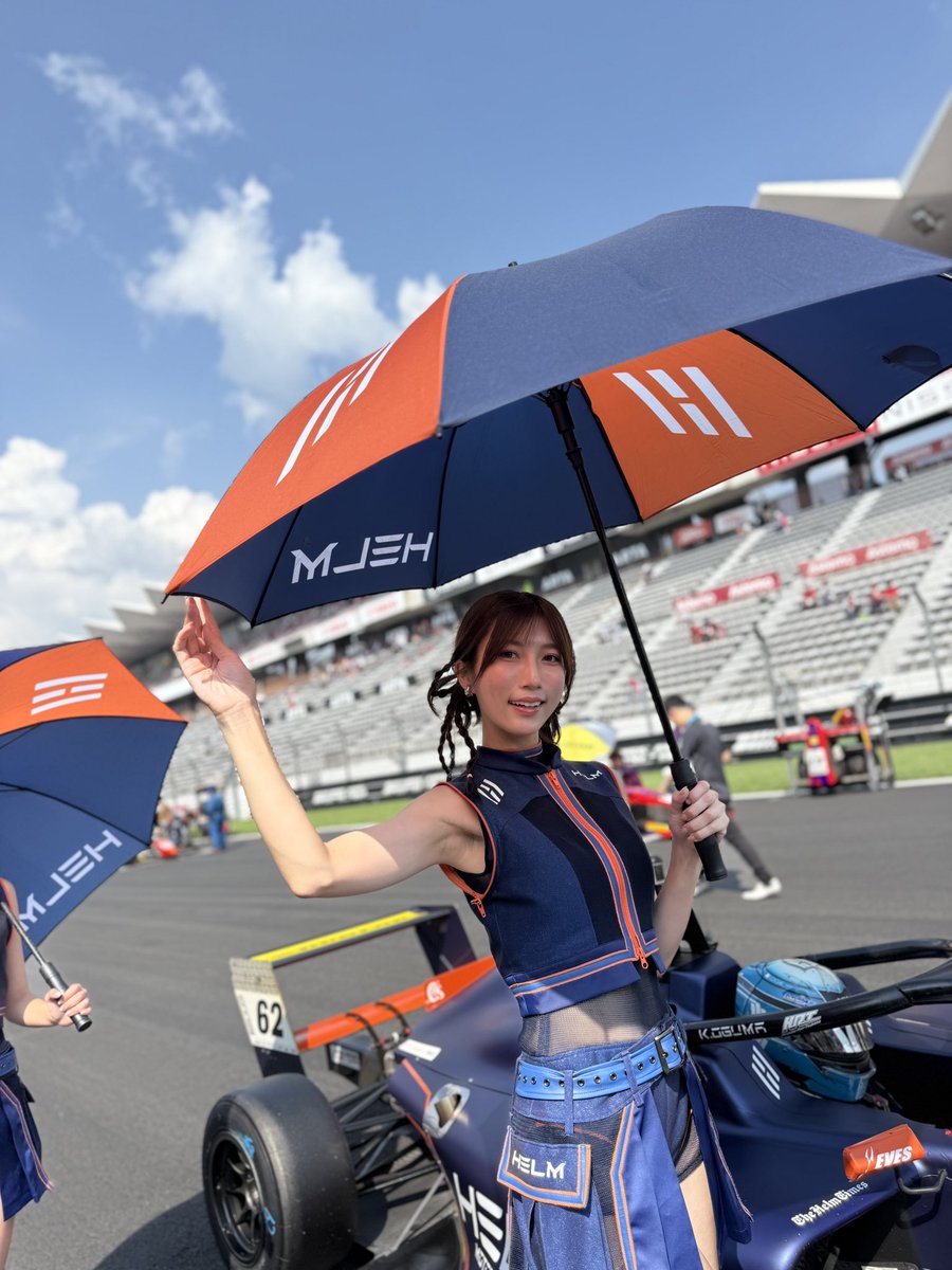supergt5555's tweet photo. @_harunoyuki_ 2日間たくさんありがとうございました🙏
暑い中、朝から夕方までたくさんかまっていただきありがとうございました
今日の髪型めっちゃ良きでした💯 https://t.co/yxntT9YgCH
