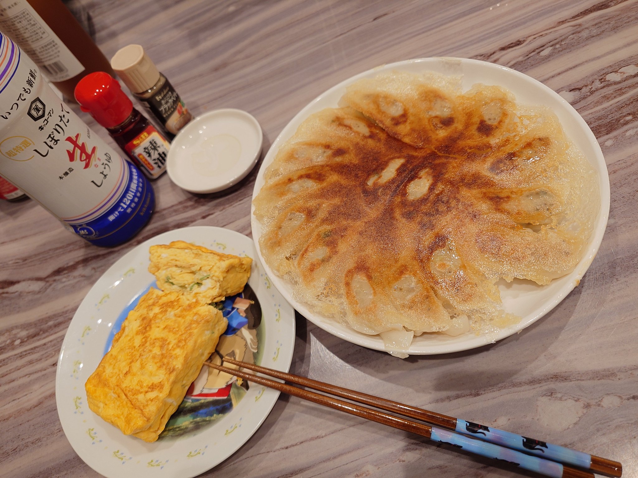 にゃん虎 on X: "本日は餃子で1杯🍺 https://t.co/5K3wktRPd4" / X