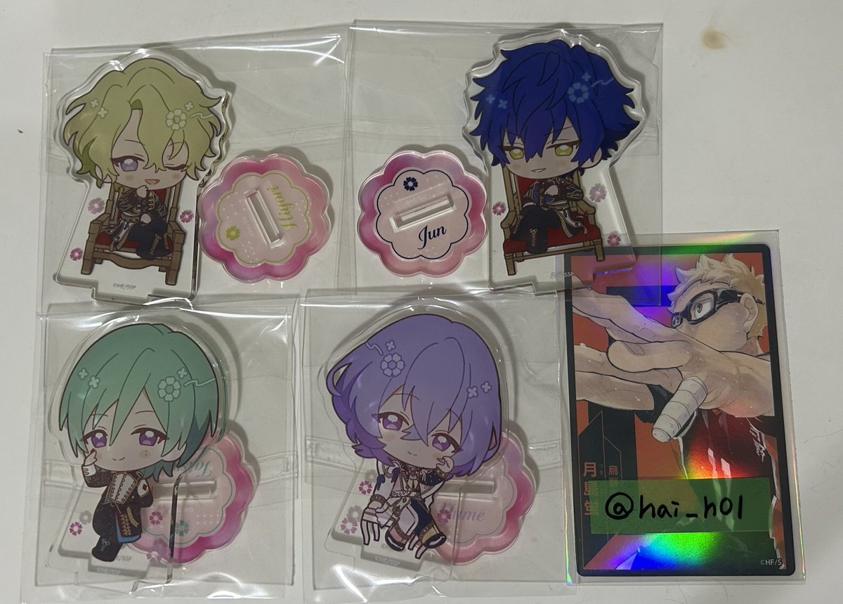 hai_h01's tweet photo. 【交換 譲渡】 あんスタ  スタフォニ  アニカフェ  アニメイトカフェ アクスタ グループA C D E

譲)⭐︎日和 ⭐︎ジュン 巽 ユメ

求)弓弦1 なずな1(友人分)or定価＋送料

・⭐︎は交換＋全てお迎えいただける方
・無印同士の交換◎
・郵送のみ

検索よりお気軽にお声がけ下さいませ◎ https://t.co/DJ3tqARpJM