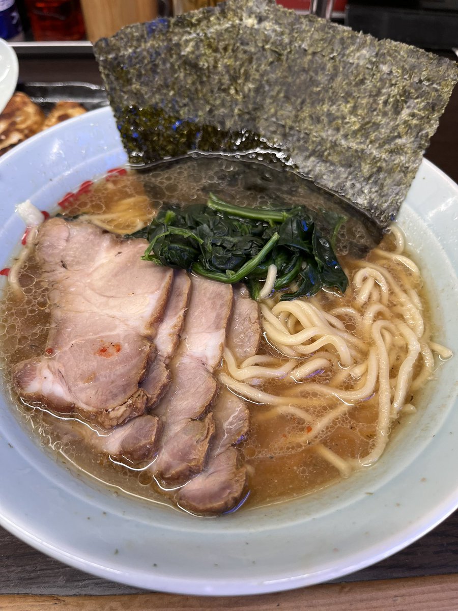 conta120's tweet photo. #見た人もなにか無言でラーメンをあげる https://t.co/omwxlxISbi