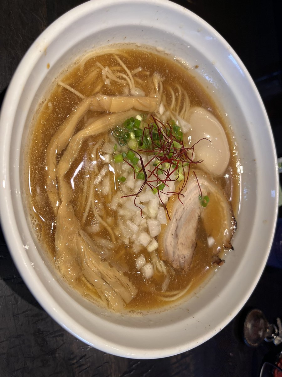 conta120's tweet photo. #見た人もなにか無言でラーメンをあげる https://t.co/omwxlxISbi