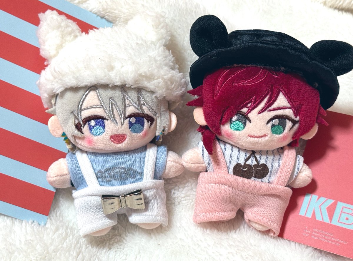 azzurro25_v's tweet photo. kageboyさん( @KAGEriKAGE )のサロペットと帽子お迎えさせていただきました！かわいい〜！ありがとうございます🫶　ポジぬいちゃんはやっぱサロペットが似合う🙂‍↕️ https://t.co/Oqhbx8zWNB