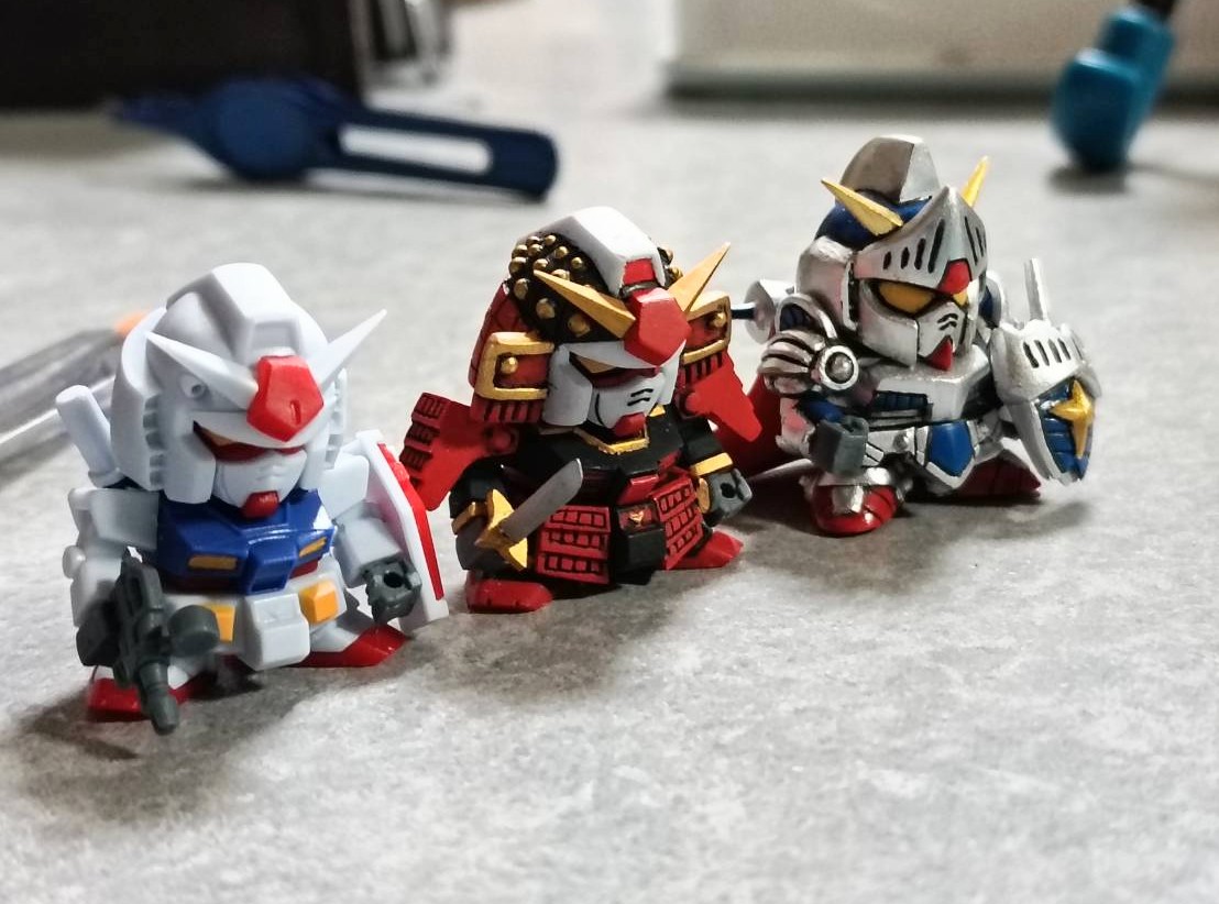 jUj5eBsVJztn6dT's tweet photo. 先日､防府市の[TRIAL]にて[V作戦ビスケット]を追加購入できたのでビフォアフっぽい画像を^⁠_⁠^;⁠)

ナイトの仕上げと追加のガンダムで例のアレ(笑)をやりたいのですが…
父の緊急入院やらなんやらかんやらで少し模活できなさそうな…

＃V作戦ビスケット https://t.co/bRsMRRPk0k