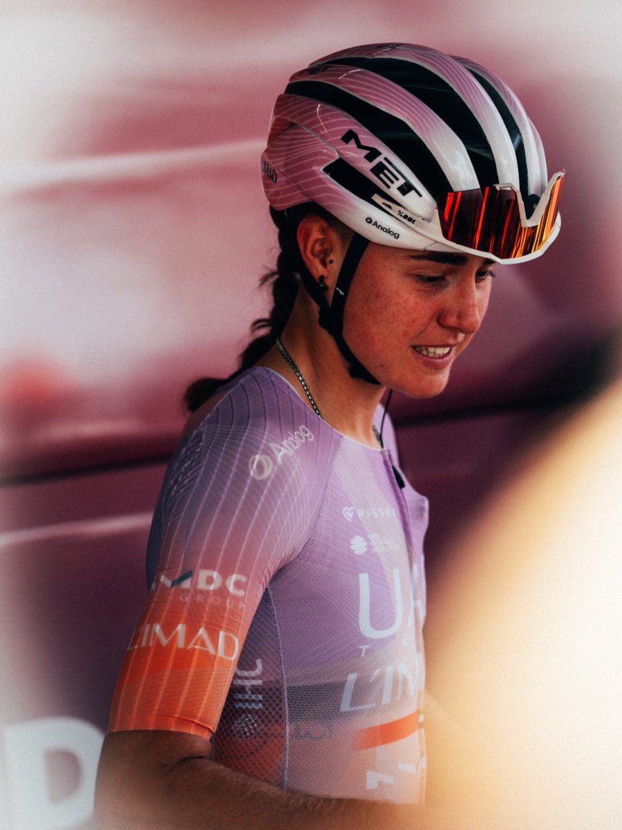 Arcalis1997's tweet photo. Paula Blasi 📸 by Jess Meniere
#TourDeFranceFemmes #Stage1 https://t.co/UgpLaEruGv