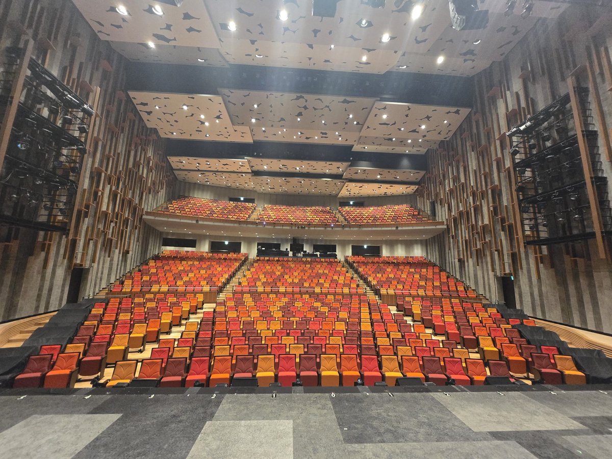 love_fujichaku's tweet photo. 本日、ミュージカル｢愛の不時着｣全21回公演、終了いたしました🪂

応援していただいた皆様、ありがとうございました！

#三山凌輝  #花乃まりあ  #KAZUTA #nSSign  #中村麗乃  #上田堪大
#愛の不時着 #ミュージカル #사랑의불시착 https://t.co/mB2tG2gqfC