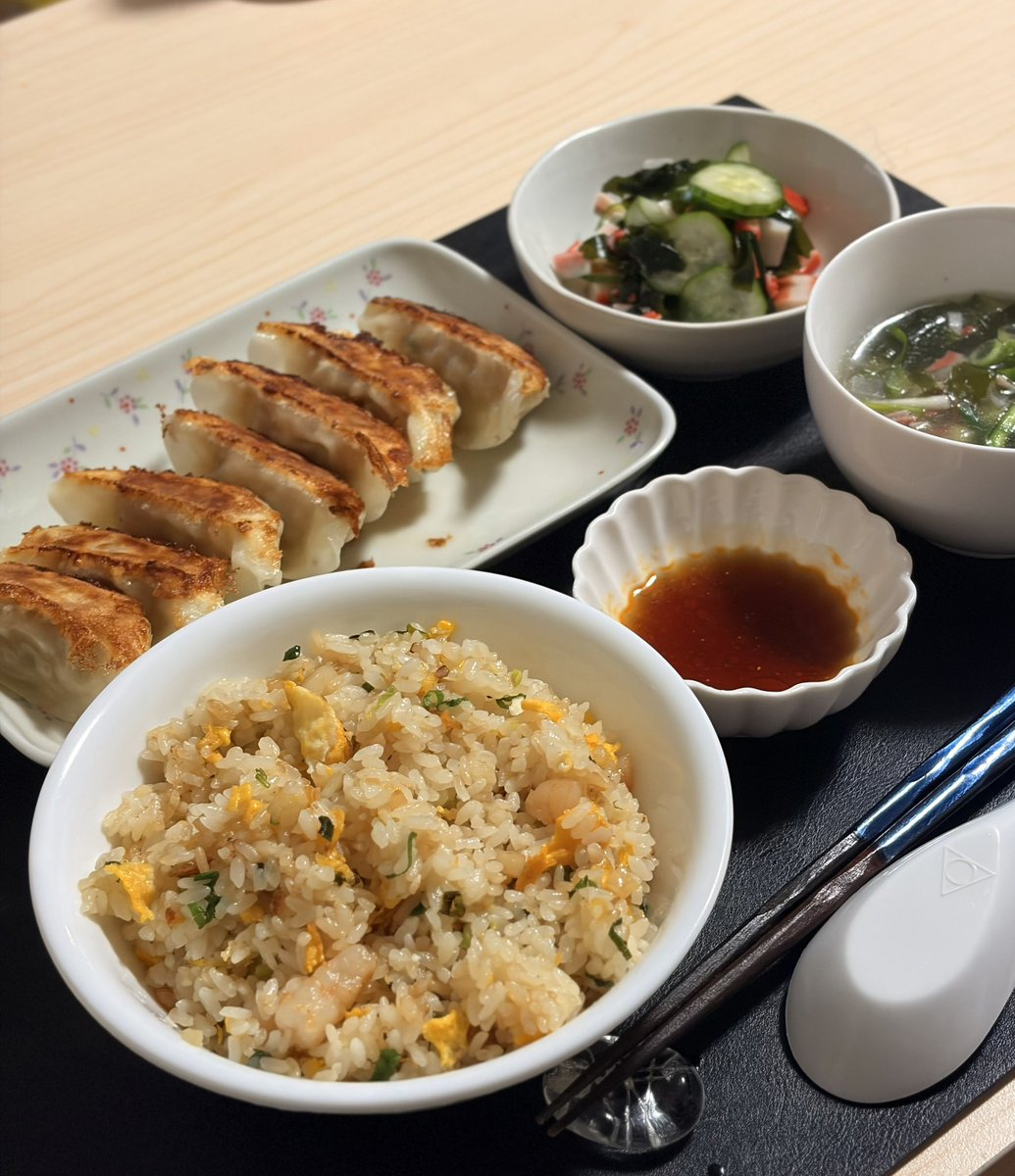 syoukakitchen's tweet photo. 今日は中華でした
義父の静岡土産の餃子美味しかった

#料理好きな人と繋がりたい
#おうちごはん https://t.co/NKnXvz84nW