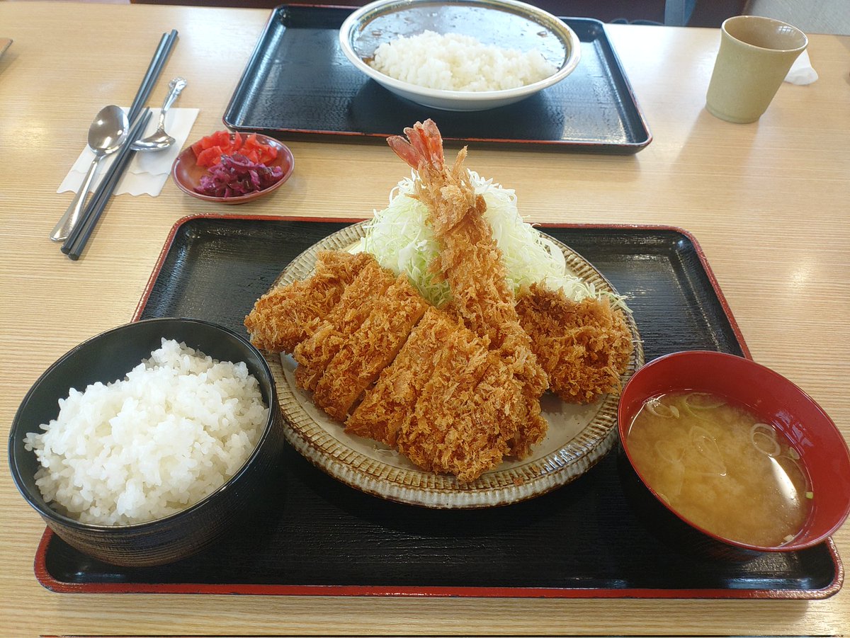 BanBanBambi's tweet photo. ６月３０日の昼御飯〜🥩🍤
Ｘの不具合で画像が表示されないので、再度ポストしました😒
相変わらずのザクザク衣でカツも柔らかくて美味しく頂きました🤤
#とんかつ三軒
#三軒家
#茨城県古河市下辺見
#三軒家定食 https://t.co/39TXmtTBrM