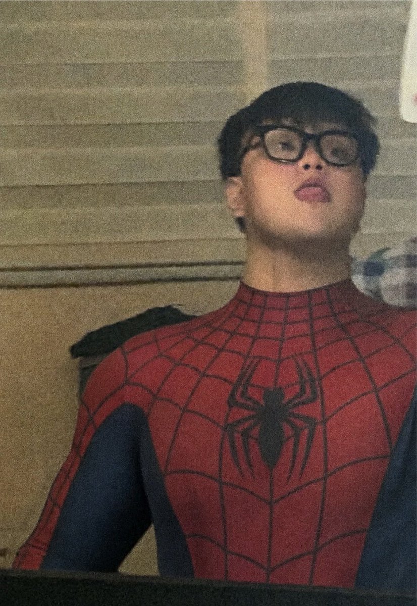 alasdoche's tweet photo. and thats spidey

#banana #cebu  #mlm https://t.co/Rz7FXdZXA7