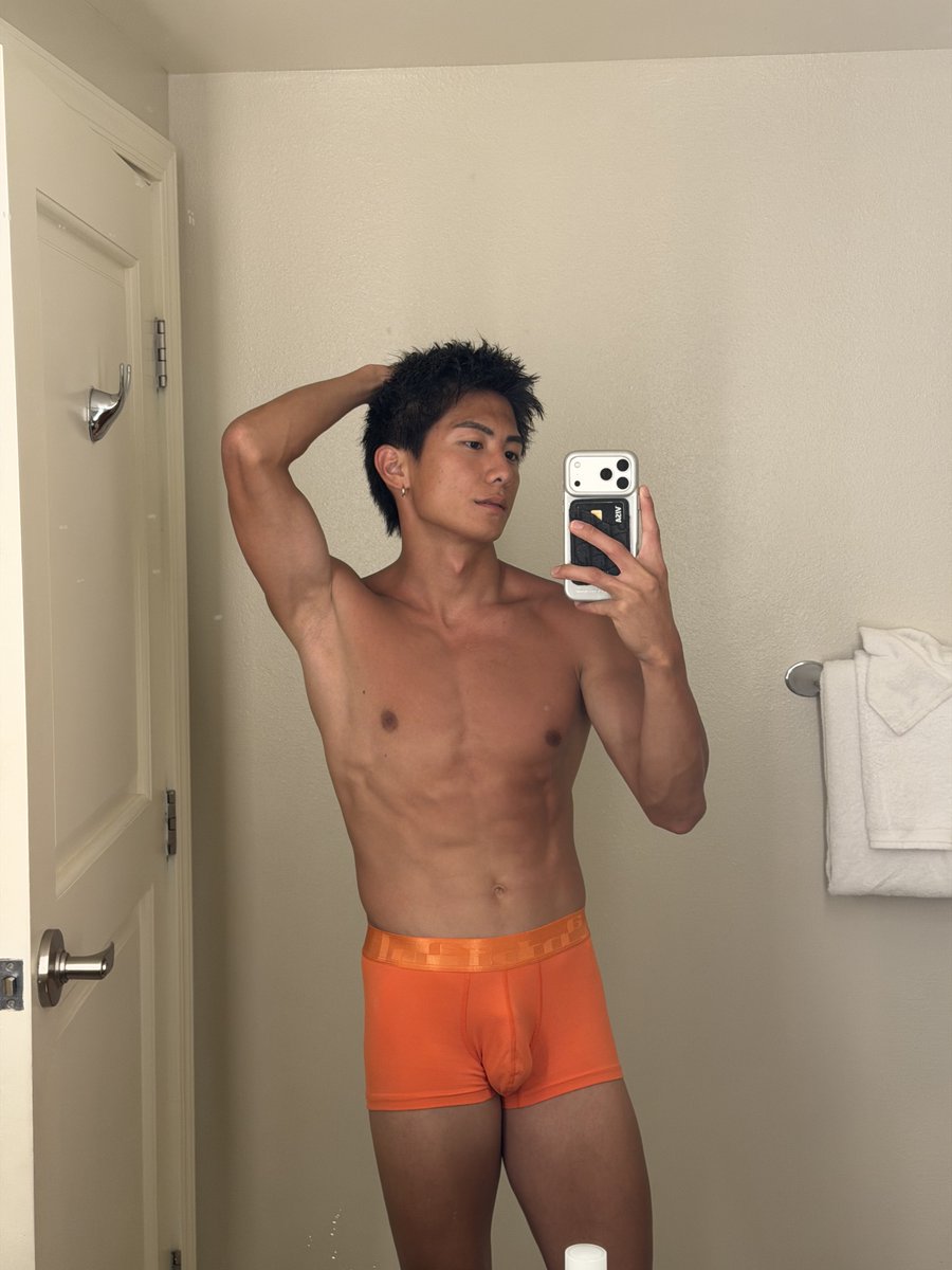 Kanji___0308's tweet photo. 本日8月2日はパンツの日🌞🤙🏽 https://t.co/kdQ30gWfxk