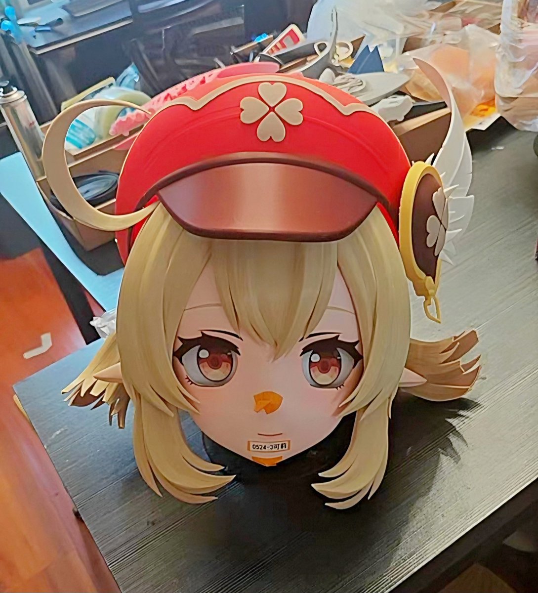 kigmiyu1's tweet photo. Rip The mask is too big, so Taobao mail service can't send it by air and has to send it by boat, and the shipping is very expensive. Also, the Klee mask is so cute that the hat looks good on her. ❤️ https://t.co/YtYGcu7EiG