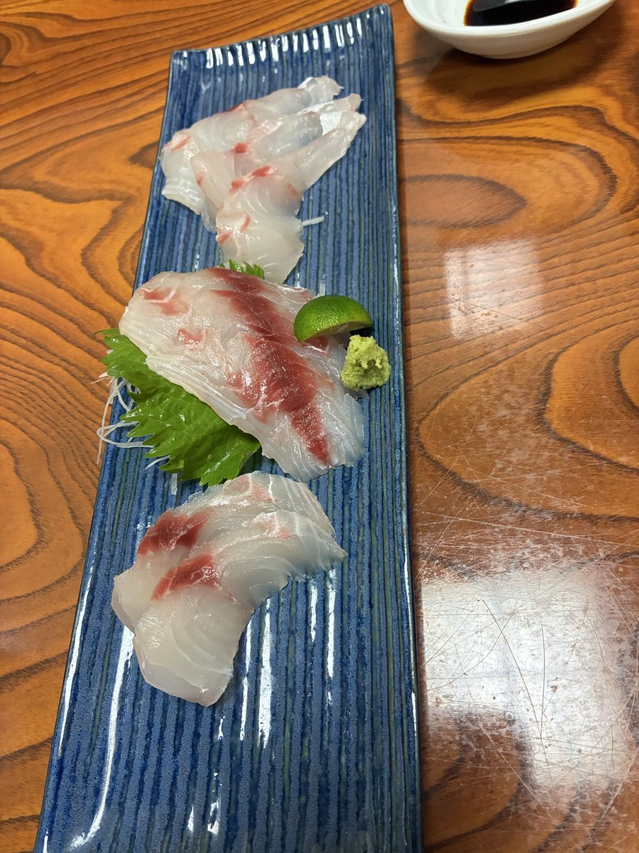 twinkle_mam's tweet photo. 生ビール🍺
ヒメダイ
トコブシ
う〜ん、美味しい😋 https://t.co/8vfXIgbxys