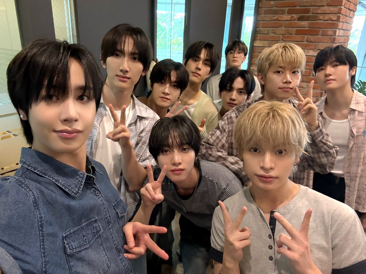 xikers_official's tweet photo. [👀] 260802

#Hi_kers👋 #xikers #싸이커스 https://t.co/vnrcdQLbdY