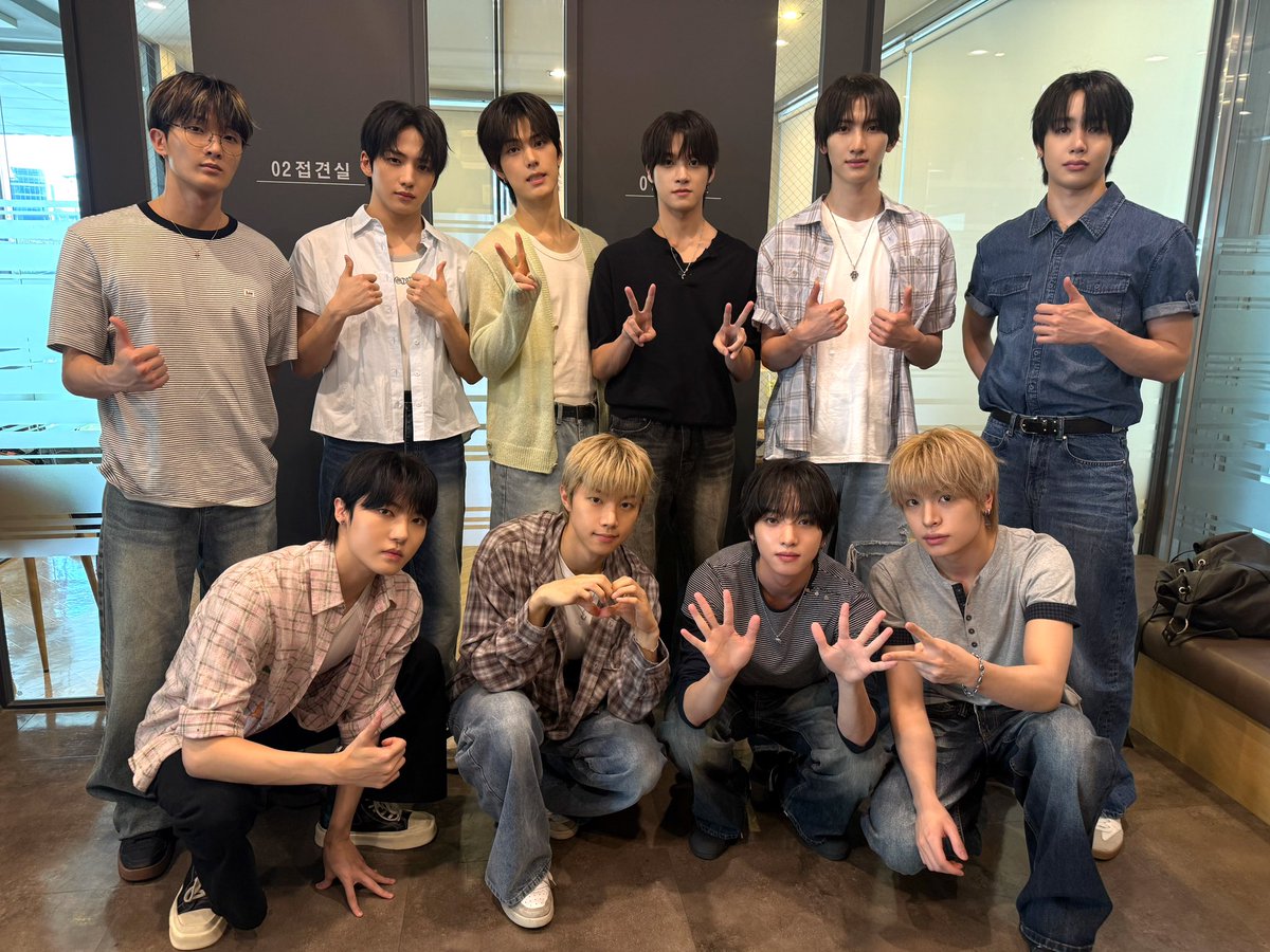 xikers_official's tweet photo. [👀] 260802

#Hi_kers👋 #xikers #싸이커스 https://t.co/vnrcdQLbdY