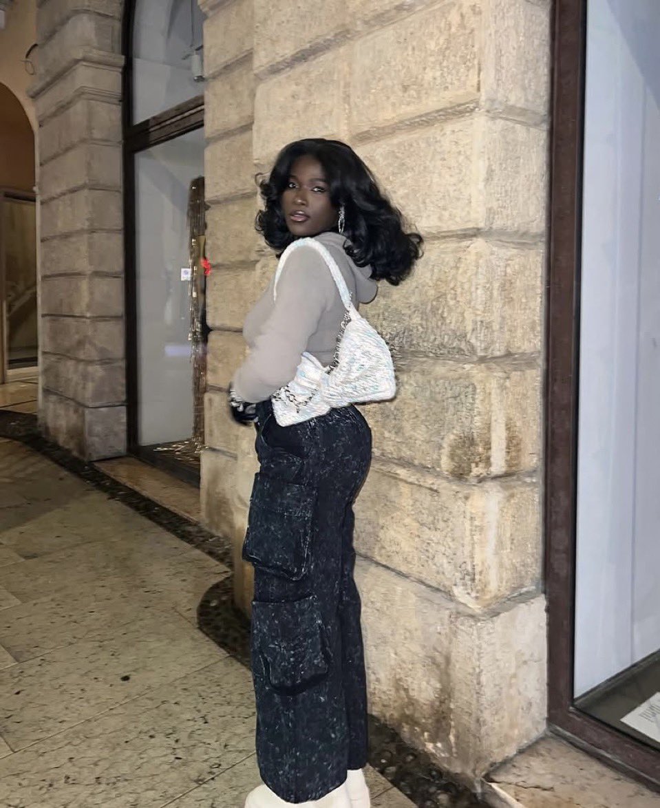 omogeabi's tweet photo. Good Morning AbiVerse 🌸

How are you feeling this morning after such a great party??? 

Abi’s name is on everyone’s lips and rightly so because our black barbie brought the party vibe that’s never been seen before 🔥 

This is just the beginning because our oshaprapra queen has so much more to give. Be there!!! 🫶🏾

#AbisolaAyoola #BBNaija