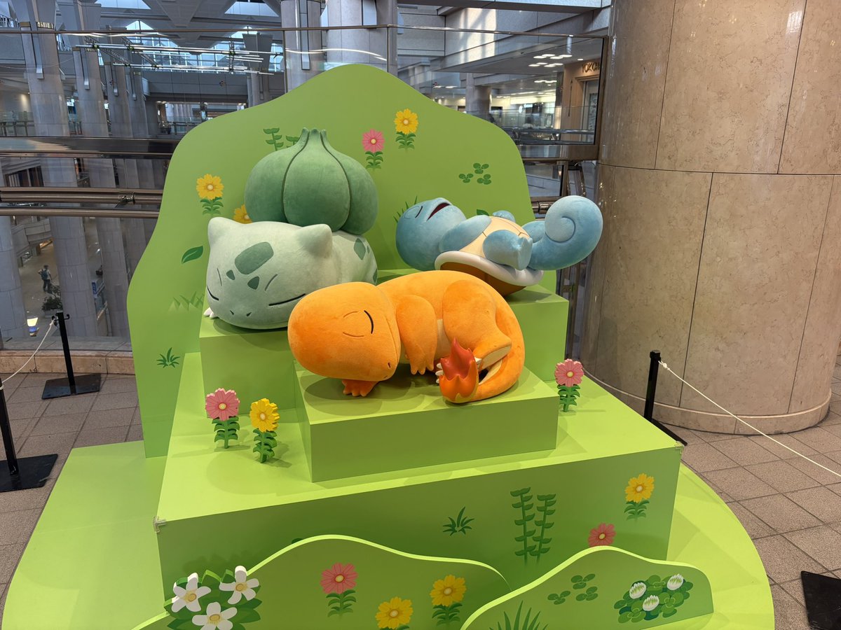 yunkabu227's tweet photo. みなとみらいおさんぽ
ポケモンスリープのスタンプラリー！

マークイズとランドマークタワーの６箇所まわってステッカーもらえました✨
みんな寝顔かわいい😍
3周年おめでとうございます🎊🎊🎊

#ポケスリ3周年をみんなで https://t.co/d4be7PGyCo