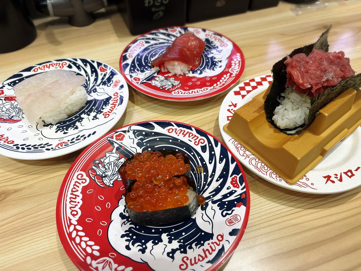 wh2jn's tweet photo. スシロー🍣💖 https://t.co/1PjcxcL8RL