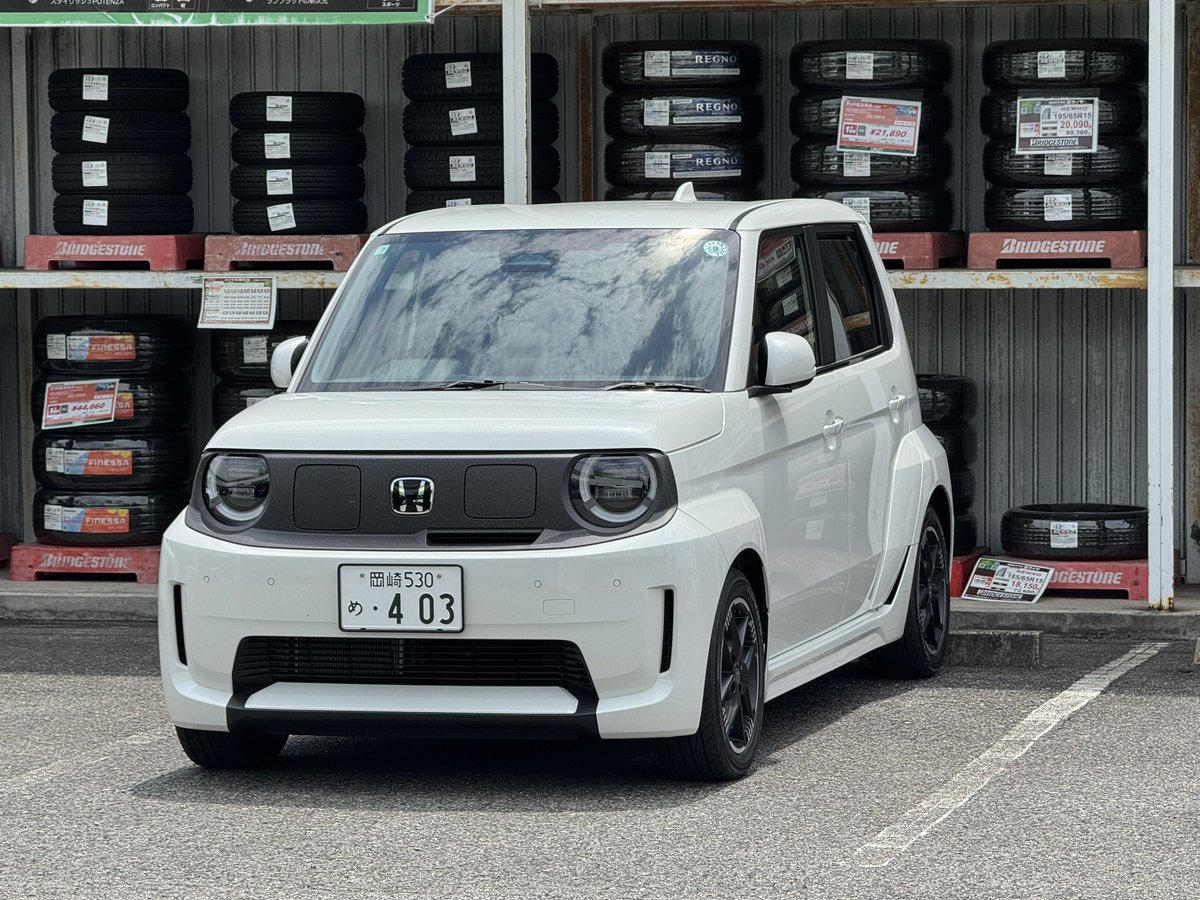 dr_yam_rc's tweet photo. スーパーワンとホンダｅの両方が使える状況で選んだのはスーパーワン
納車されて日が浅いのもあるけど、つい乗りたくなる
ブーストモードで楽しんでも思ったよりスピードが出ていないのも良い
ホンダｅで加速を楽しむとすぐにスピードオーバーw
車体サイズとパワーのバランスが良くて楽しい車です😃 https://t.co/XoqIAh8vNX