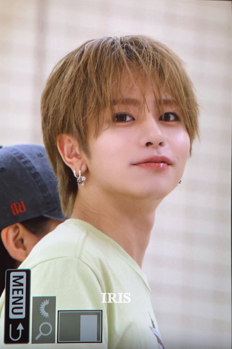 IRISo2o8's tweet photo. 260802

 #VIBY #AKITO https://t.co/aGgymISJql
