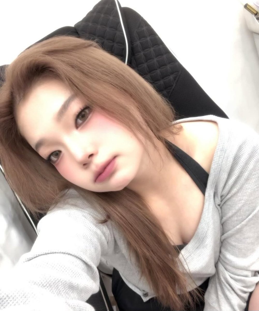 Appletd5o's tweet photo. 이아름❣️ https://t.co/prJF7nKpvT