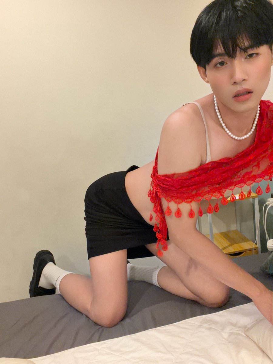 vivienluvjhijhi's tweet photo. Red is just not my color 🫣 https://t.co/0Dg4UwV0hd