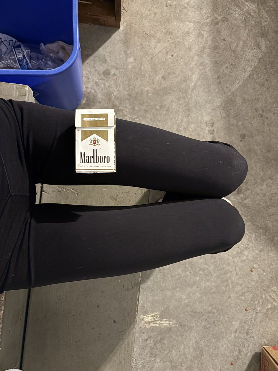cleouhl's tweet photo. morning cig 🤗 https://t.co/fz3MAKNMkp