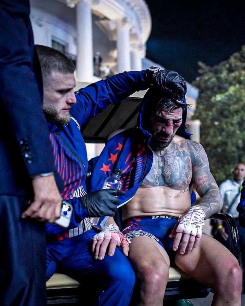 Coin727's tweet photo. @Anonymous764023 @wag60021712 @jonaniksgiggle U never watched the fight and I had to show I clips so u know what happened. Happy u know for the better now even tho im not a good teacher. I’ll come back with a similar photo when illia loses the rematch😂😂😂 https://t.co/siyowsln8P