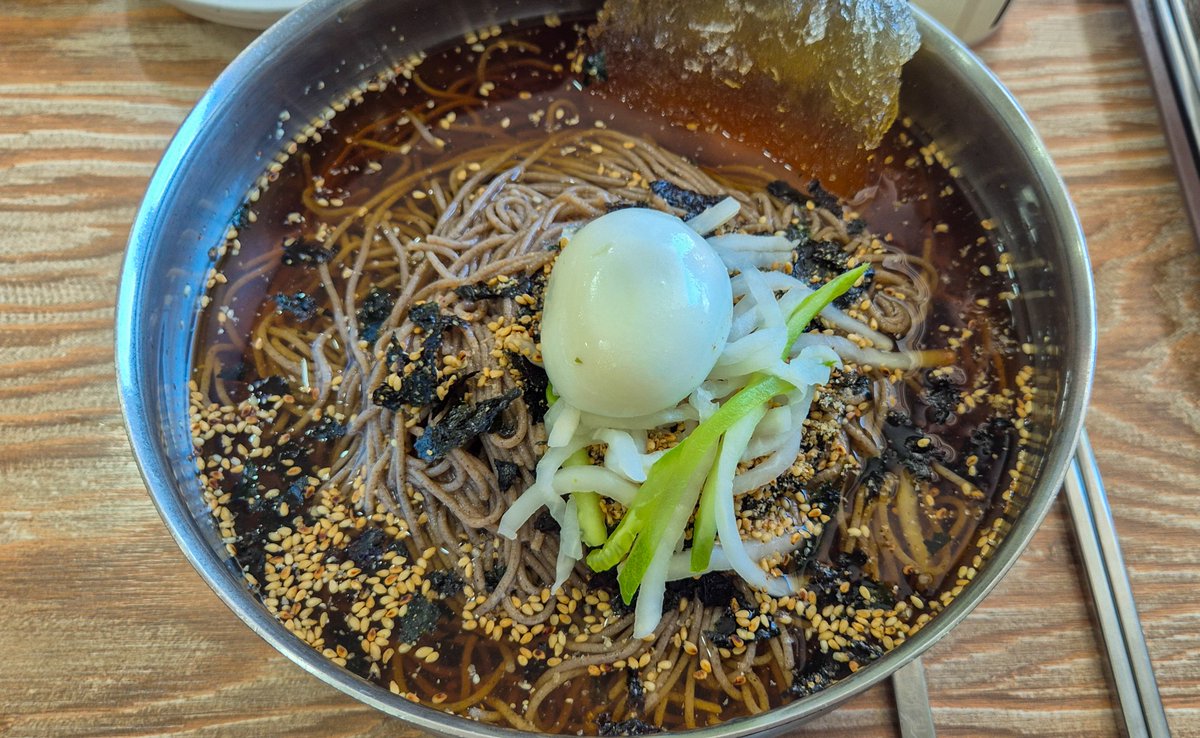 DandelionKinn's tweet photo. 메밀국수 육전~~ 
날이 너무너무너무너무 더워요 https://t.co/I2ZoTH6TUh