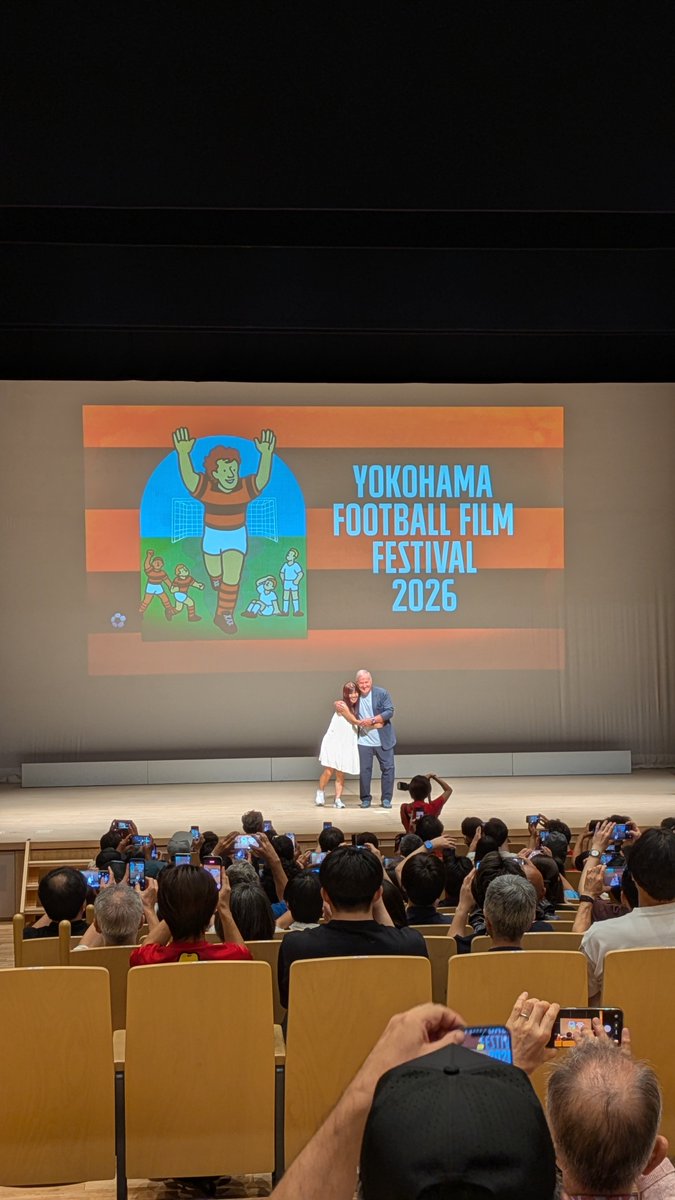 hidy_boy's tweet photo. ジーコさんの栄光と、鹿島に来てくれた奇跡を改めて感じられた素晴らしい映画でした。
ジーコさんと一緒に映画を見るという貴重な経験をし、最後は来場者全員とハイタッチ、、
控えめに言って神イベントでした https://t.co/UZhqZK7M7I