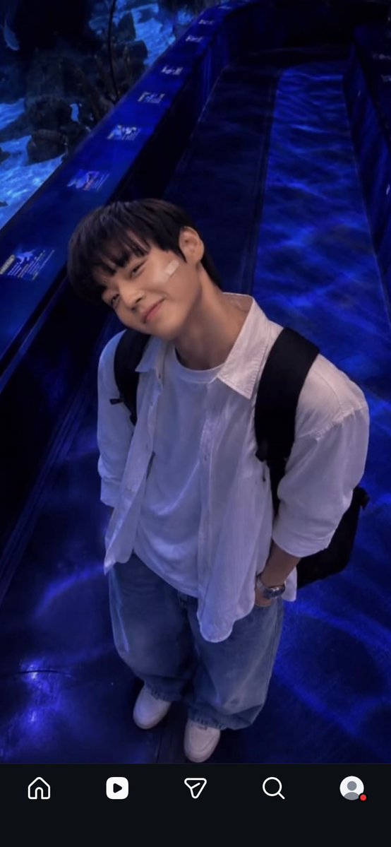 seoyoonuy's tweet photo. 가방끈 두꺼운데 어깨가 이렇게 남는 남자
 #박지훈 한 번 기대봐도 되까.. https://t.co/Iy2NSnp7tJ