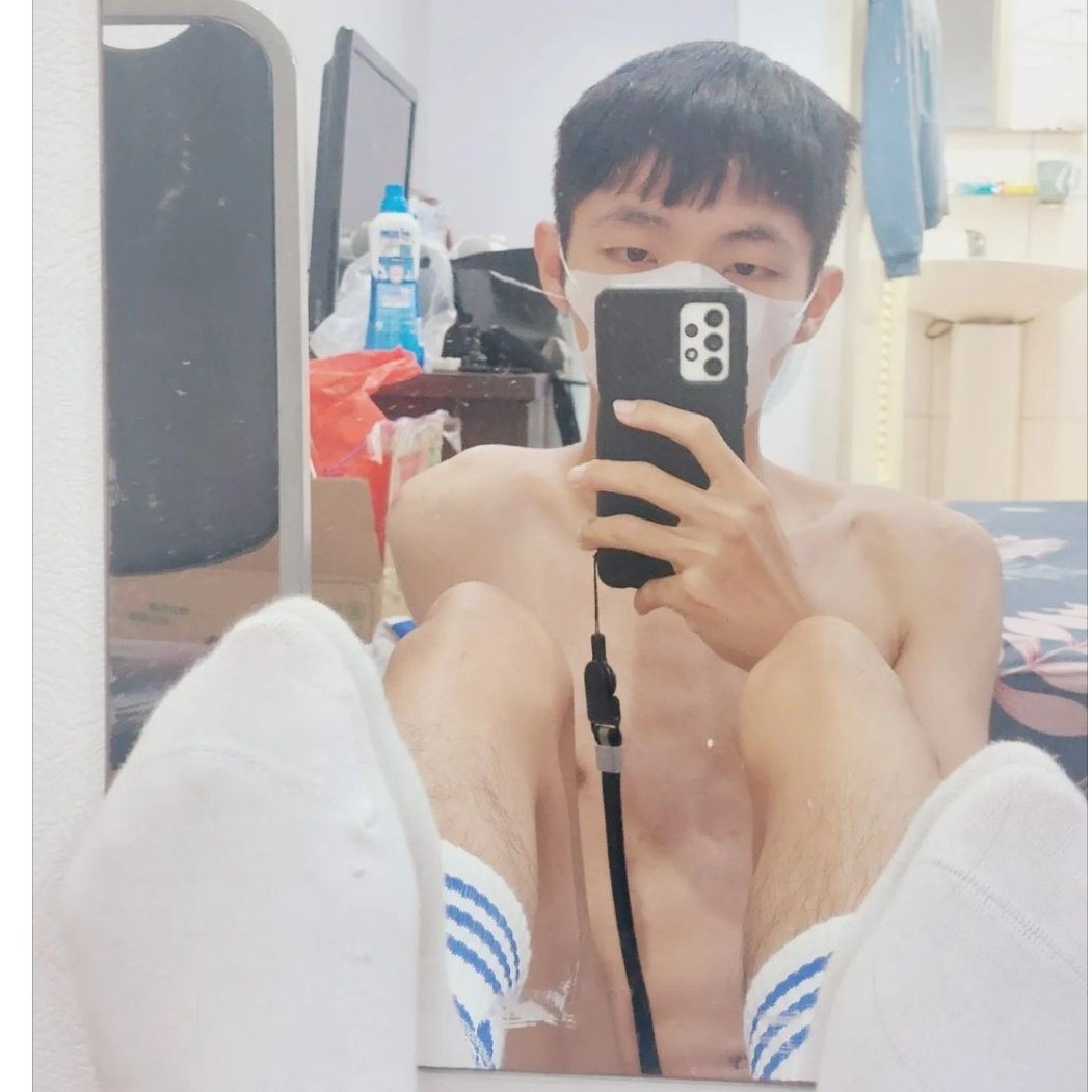 iamlight_0901's tweet photo. 昨天活動被兩個小帥哥幹了
希望他們看到我推特還能再來找我玩😳 https://t.co/I96RXS26Yw