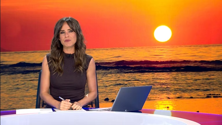 blvcom's tweet photo. 📺 @informativost5 21:00 en @telecincoes obtuvo 1.198.000 ESPECTADORES ÚNICOS (AA).

➡️ El informativo registró 663.000 espectadores de media y un 9,4% de cuota. 

#informativost5 #Audiencias📺📊 https://t.co/BE8Q2yo8gF