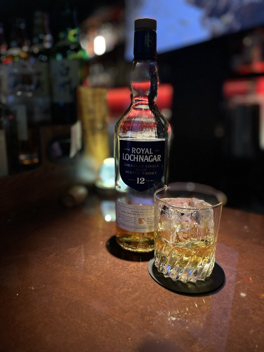 bar_bosch's tweet photo. 皆様こんばんは🌆
本日もオープンです♪
毎日暑いですね🥵
お出掛けついでにグビっと一杯いかがですか🍺
日曜日はのんびり営業
ゆっくり飲めます✨
皆様のご来店お待ちしております🙇‍♀️ https://t.co/S7D0Jsu75l