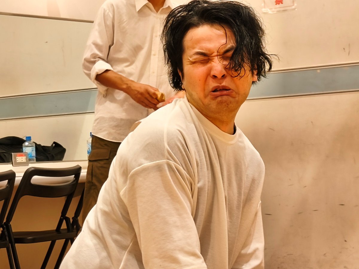 Magide_Land's tweet photo. ついに公演まで１ヶ月を切りました！
稽古場は熱を帯びて灼熱です！
皆様のご予約をお待ちしておりますよ！

#マジデラ
演劇×合唱 #マジカル超DXランド
「かちかち山 イントゥ・ザ・まるちばぁ〜す」
福岡市美術館 ミュージアムホール
8/29(土)19:00
8/30(日)13:00／16:00
https://t.co/KR5Zf3N02o https://t.co/Ko0DEh4KJR