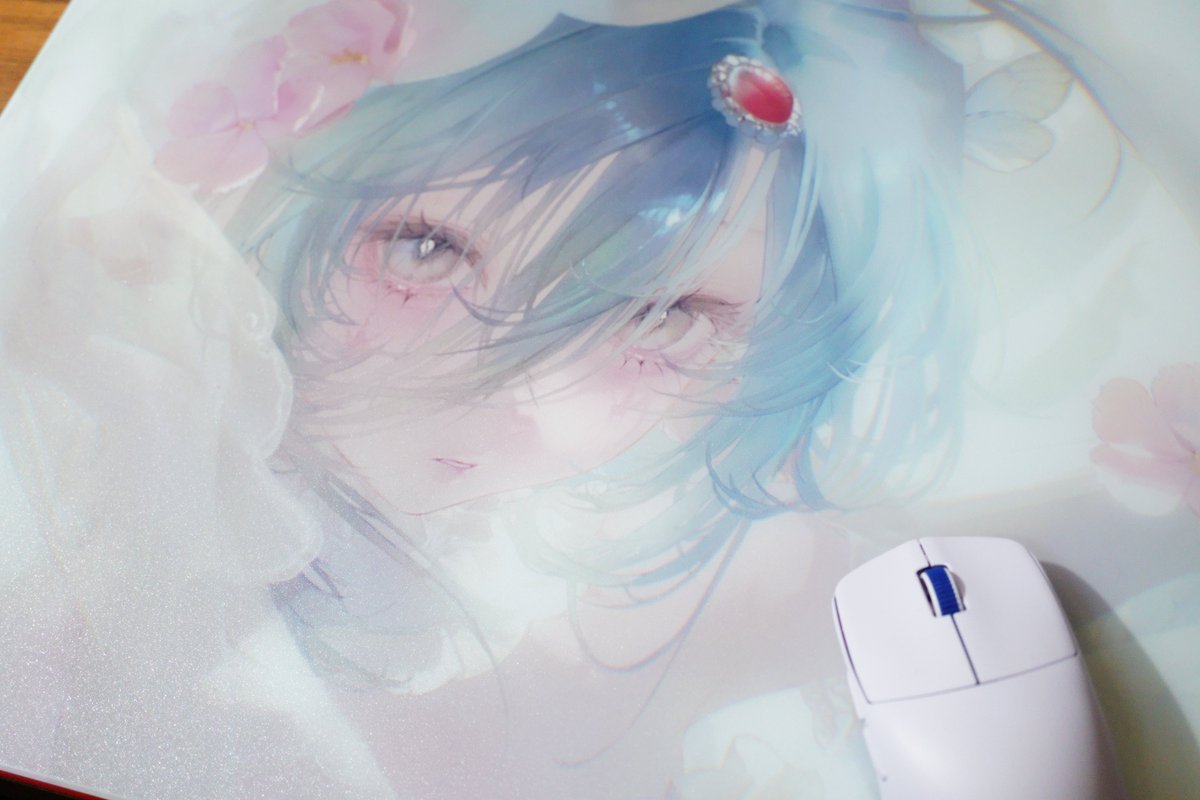 kai3blog_jp's tweet photo. 新しいglass mouse pad
水彩画タッチでめちゃくちゃ綺麗　#Rabbit0 #MOPAMOPA https://t.co/127invdRec