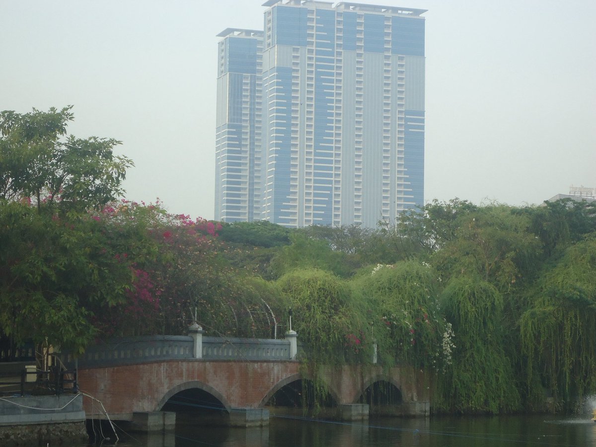 sonnetaube's tweet photo. somepics my perspective took at danau kampus c, :-) https://t.co/s4fU7KTfpQ