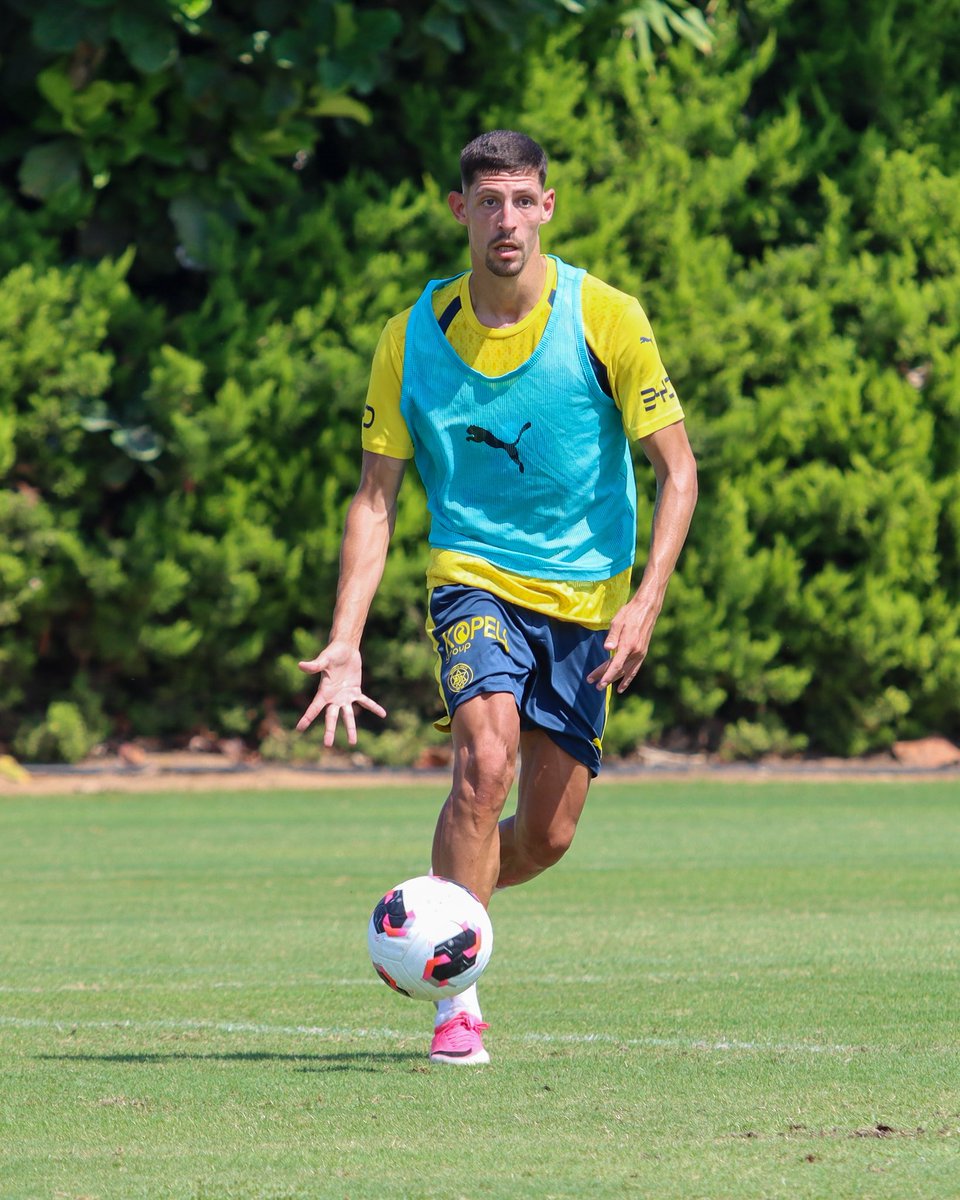 MaccabiTLVFC's tweet photo. 🔥 https://t.co/2nO52AkRac