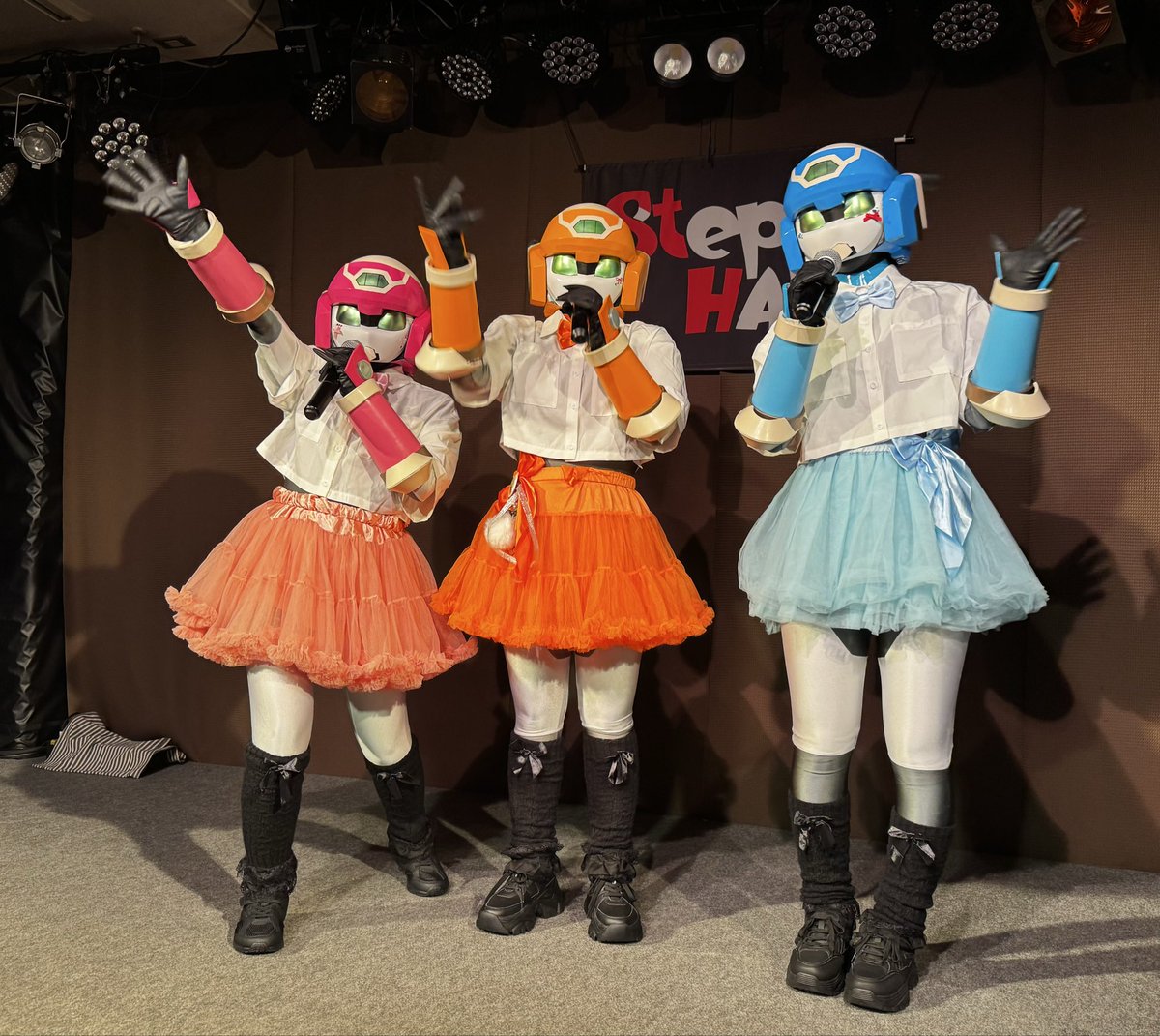 KBT00136295's tweet photo. ゲストのHerRo2ちゃん
3体揃ってお会いするのは初めてでしたが、3体揃うと可愛さ面白さ倍増❗️
めっちゃ元気をもらえました‼️

また3体揃ってのイベント楽しみに待ってます😆

#ファイナルネモリー
#HerRo2 https://t.co/w78ZSWyYuO