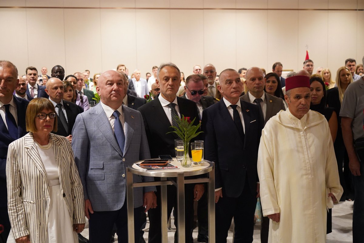 PribicevicU's tweet photo. 👉Na prijemu kod ambasadora kraljevine #Morocco Nj.E. Omara Amgara povodom 2️⃣7️⃣ godina od krunisanja #king Muhameda VI👑
🇷🇸🤝🇲🇦
#Srbija #sportsdiplomacy #throneday https://t.co/pJHqOpv2cu