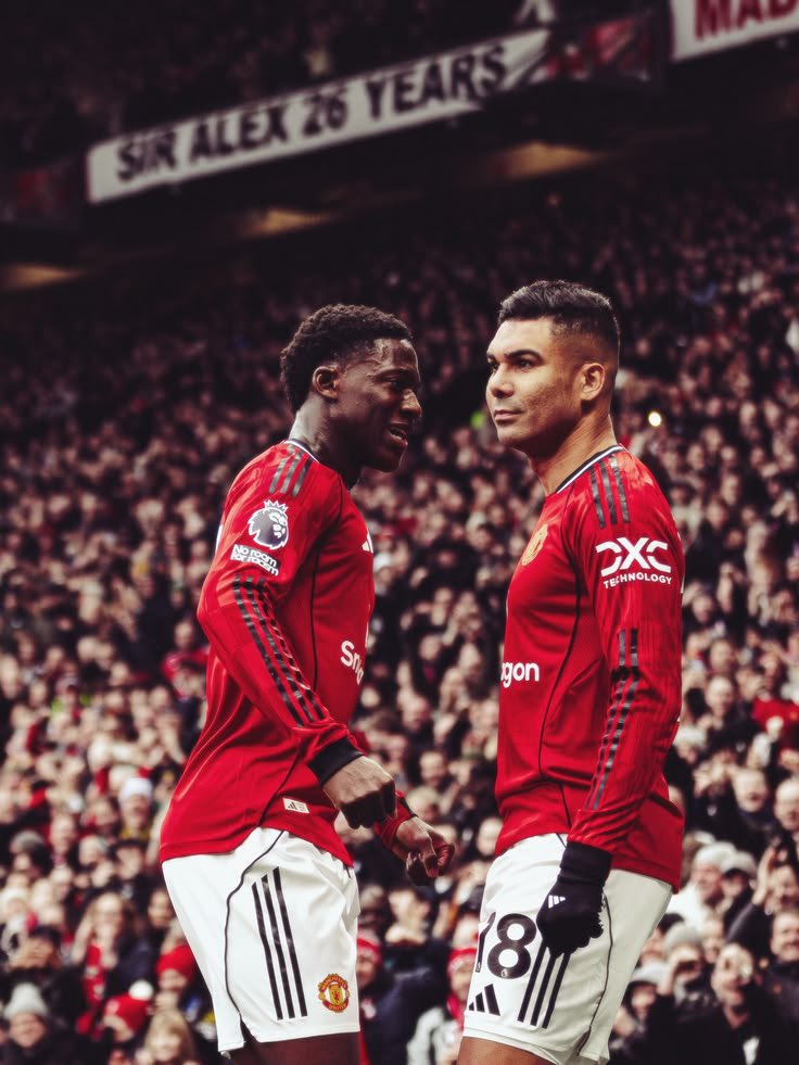 Tiimi__'s tweet photo. Kobbie Mainoo and Casemiro partnership was discovered too late 😌 Carrick made use of it wisely ❤️ https://t.co/AzosmNhY94