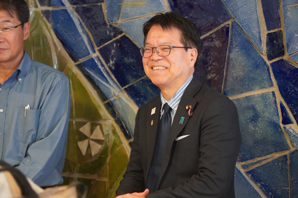 HamaMako0518's tweet photo. 国民民主党三重県連のこくみんミーティングが、三重県四日市で行われました。玉木代表からのメッセージ、加納県連代表挨拶、県連所属議員の紹介、参加者の皆さんとの意見交換等、有意義な時間となりました。 https://t.co/6WxFxWy6xB