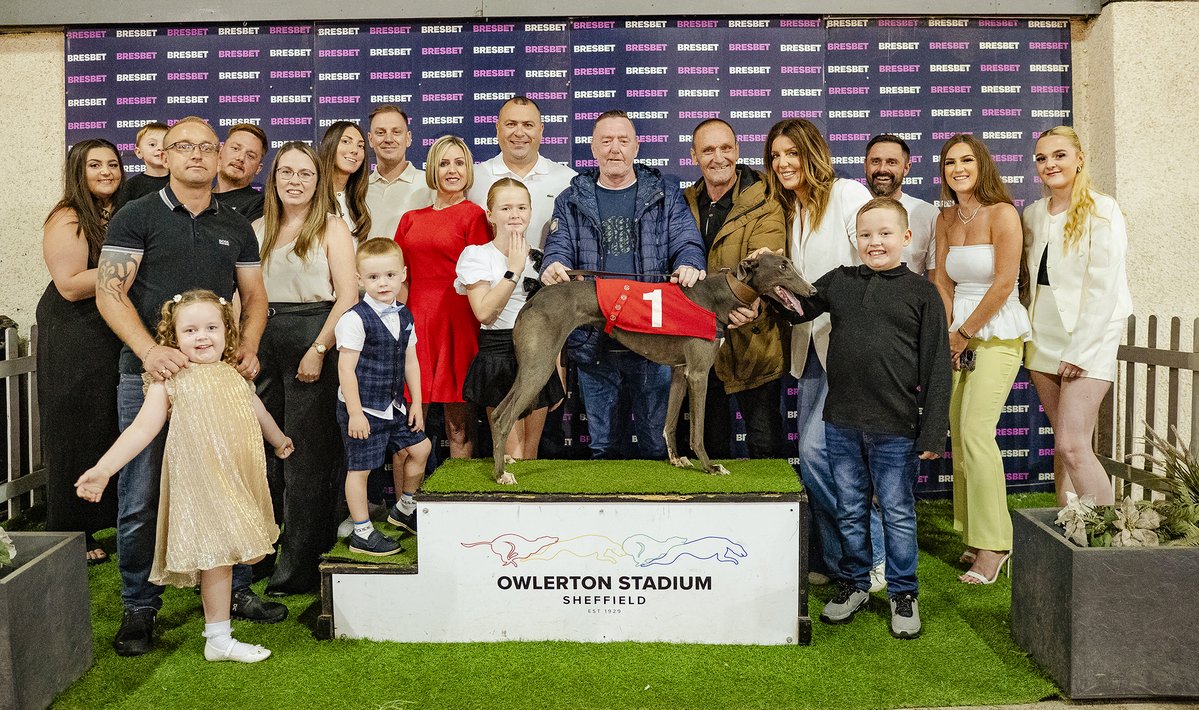 OwlertonStadium's tweet photo. 🏁Make it your race.

Whether you're celebrating a birthday or marking an anniversary, sponsoring a race adds something extra to the night.

Your name in the racecard. Your race on the track. Your moment in the spotlight.

And of course, the all-important trophy presentation.🏆📸 https://t.co/kajpuQ7Ggt