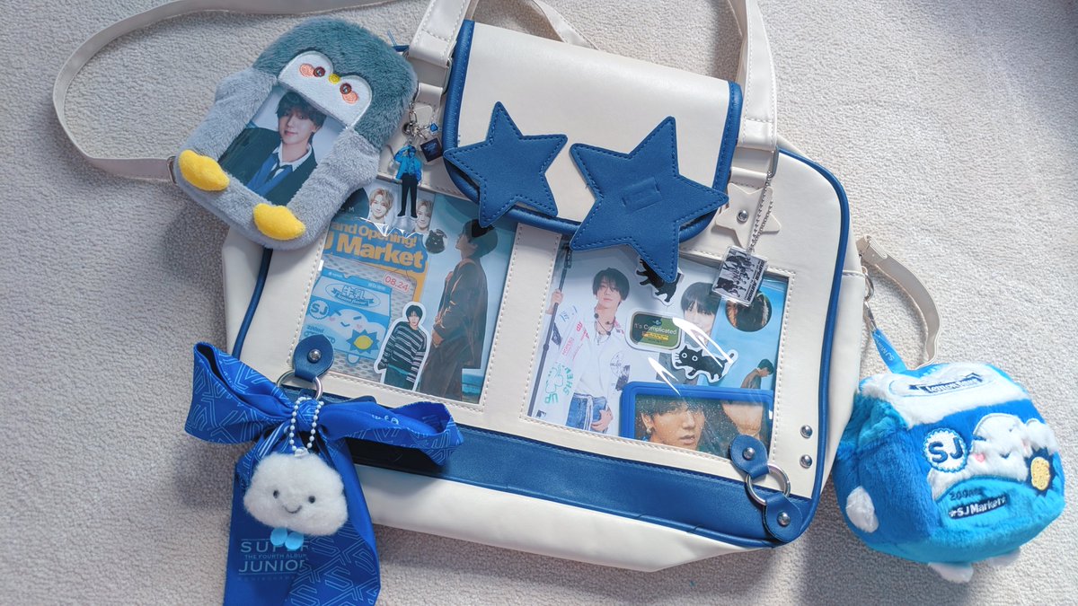 mogworld_'s tweet photo. Yesung ita bag 🩵🐈‍⬛ https://t.co/ADav0RVzO1