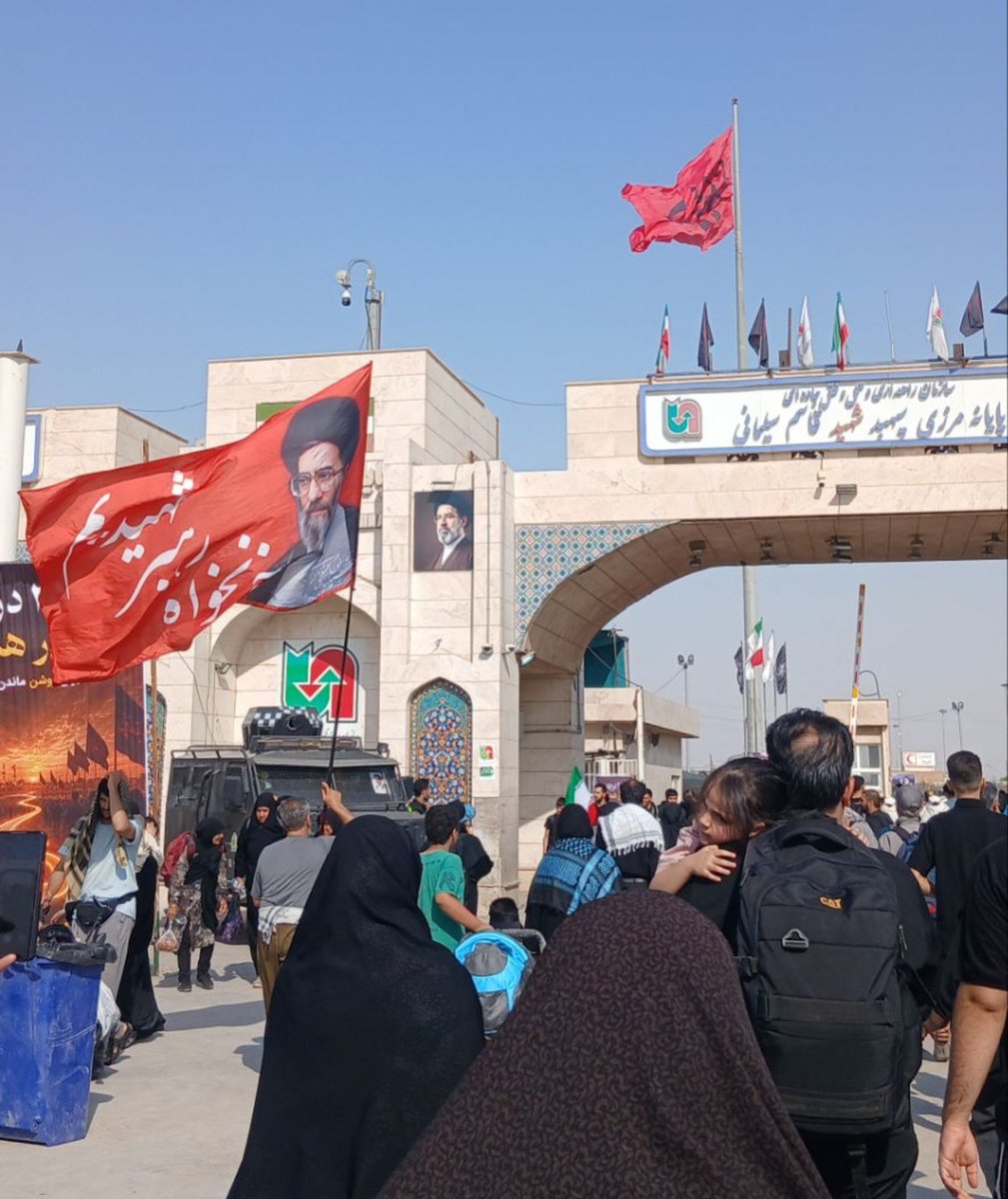 javadl5's tweet photo. آزادگی، میراث عاشوراست؛ 
هرکس آن را حفظ کند، ادامه‌دهنده همان راه است.
 #یا_لثارات_الحسین
 #جان_فدای_حسین https://t.co/EYqYZNbH63