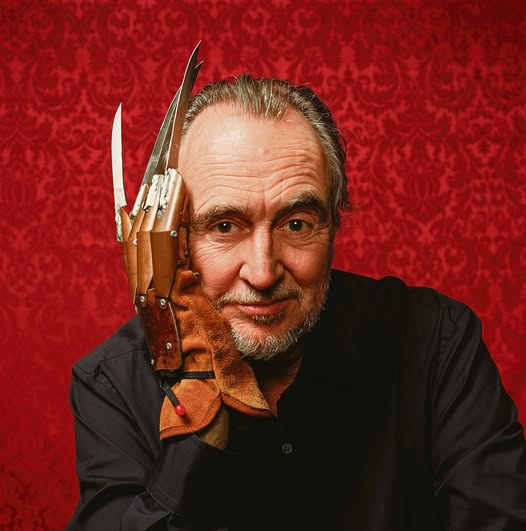 TerrorActo_'s tweet photo. Wes Craven cumpliría hoy 87 años. 
Le echamos mucho de menos. https://t.co/TIpji6bHLY
