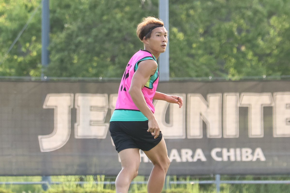 jef_united's tweet photo. 【ユナパレポ情報📝】
＃27
「新たな戦い」

今日の1枚は先日加入が発表されたばかりの #飯田貴敬 選手📸
期待が高まる新戦力🙌
これからよろしくお願いします😊

本編ではリカバリー組の様子もご紹介⏬️
　
🐶#ユナパレポ を楽しむならUnited Online Plus💻📱
https://t.co/R8JWHSQEm6

#jefunited https://t.co/SiHVXG8rtr